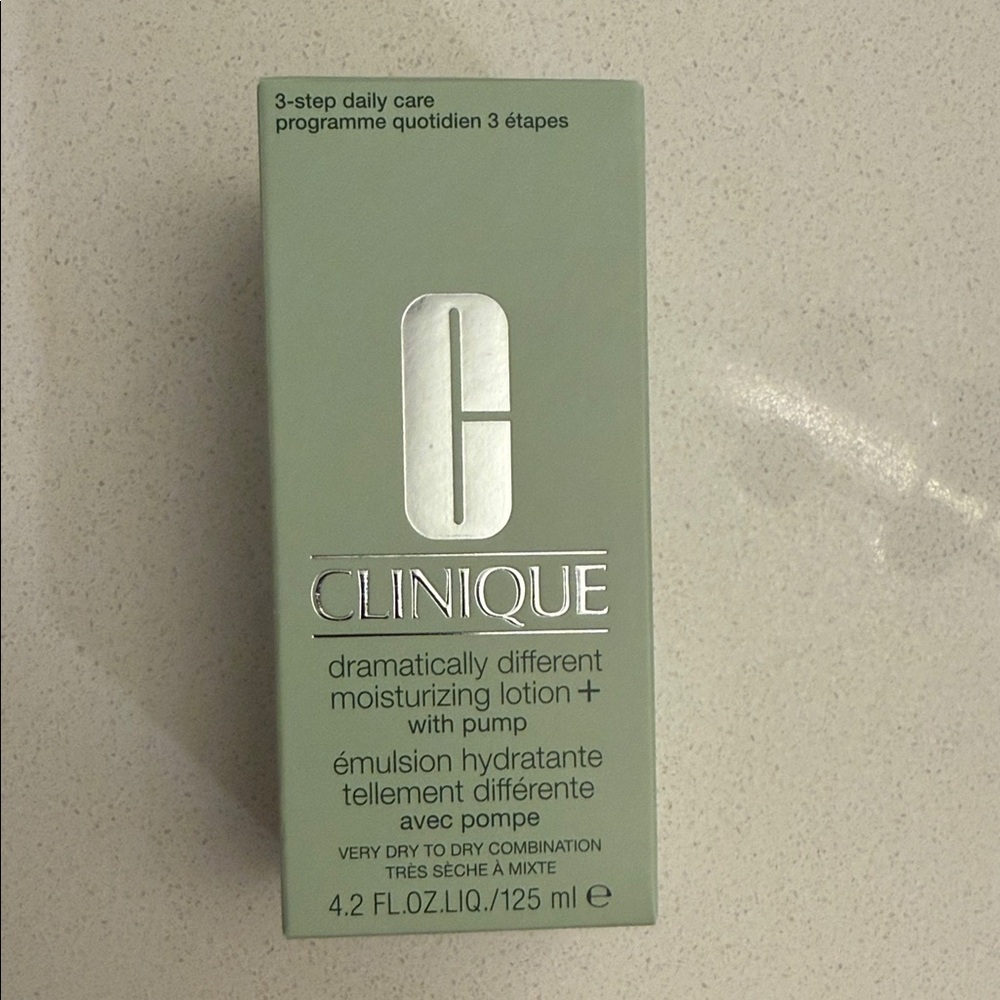 Clinique Dramatically Different Moisturizing Lotion+ - Green Box